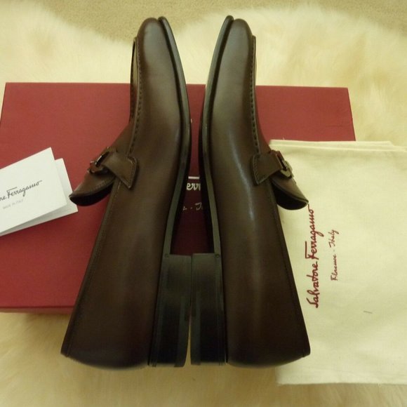 $780 Salvatore Ferragamo \'Loris\' Loafer 8D (Brown)